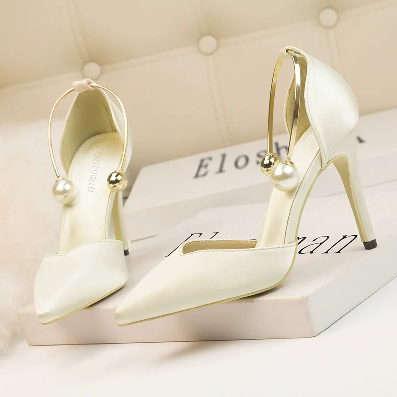 

Spring and summer new pointed hollow silk large pearl ring single shoes banquet dress versatile high-heeled women's sandals
