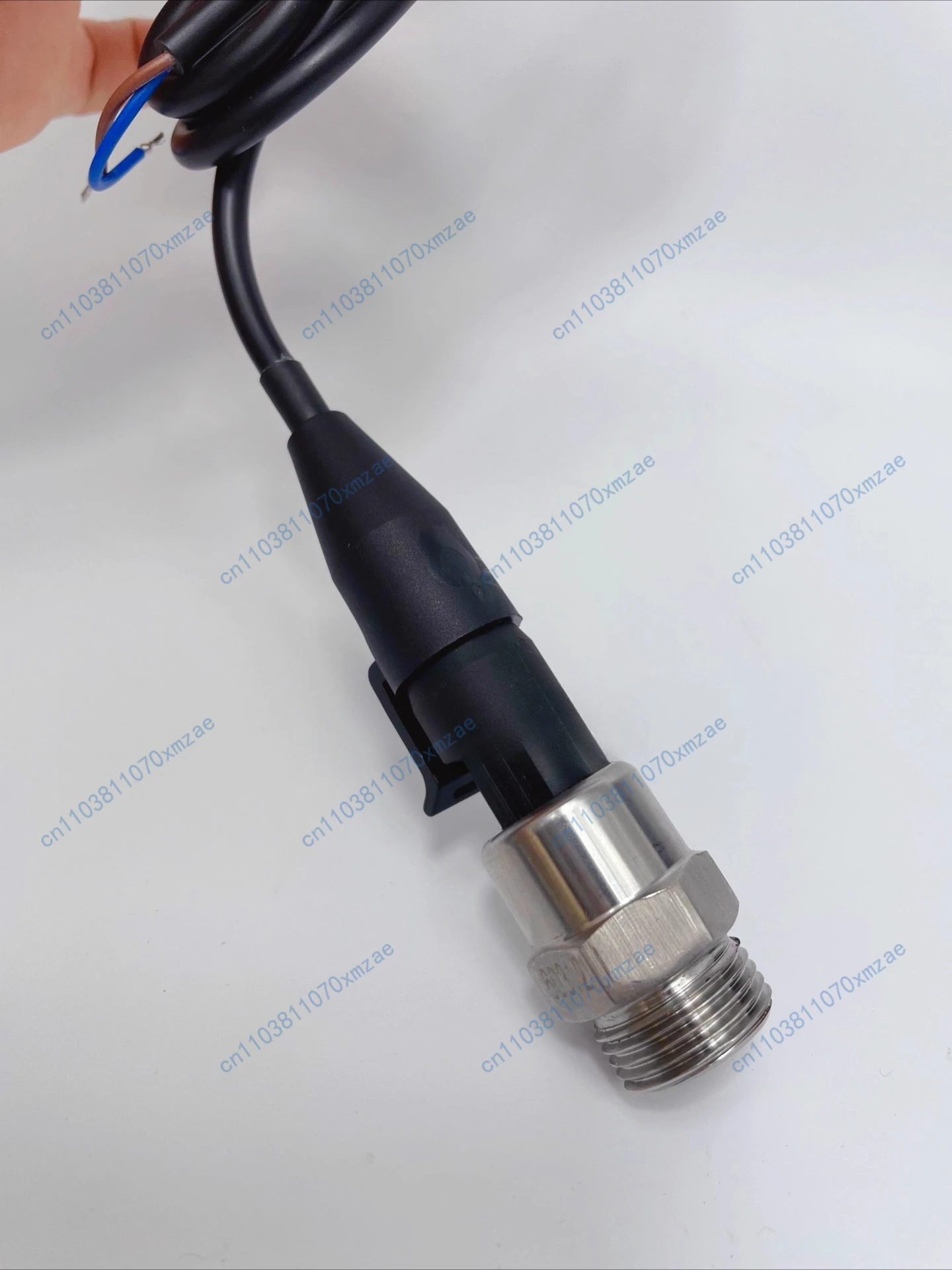 مستشعر الضغط، عاكس ثابت للمياه، مضخة إمداد مياه بثلاثة أسلاك