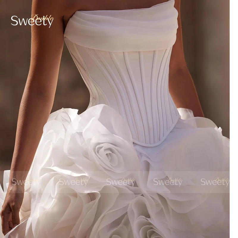 Romantic Wedding Dress Organza With Embroidery Ruffled Organza With Ball Gown Sleeveless Strapless Customized Bridedress Lace Up image 3