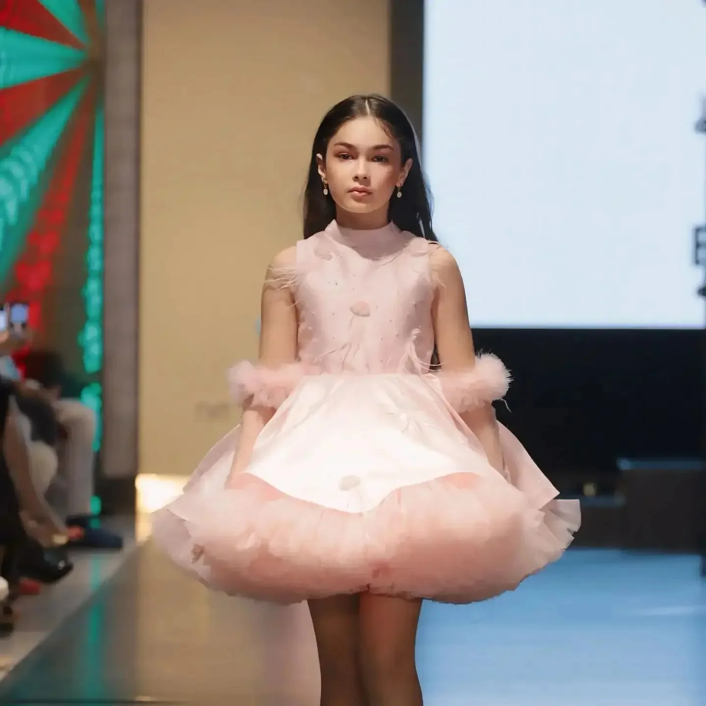 Elegant Pink Flower Girl Dresses For Wedding Satin High Neck Puffy Mini Skirts Kids Birthday Party First Communion Gown Custom