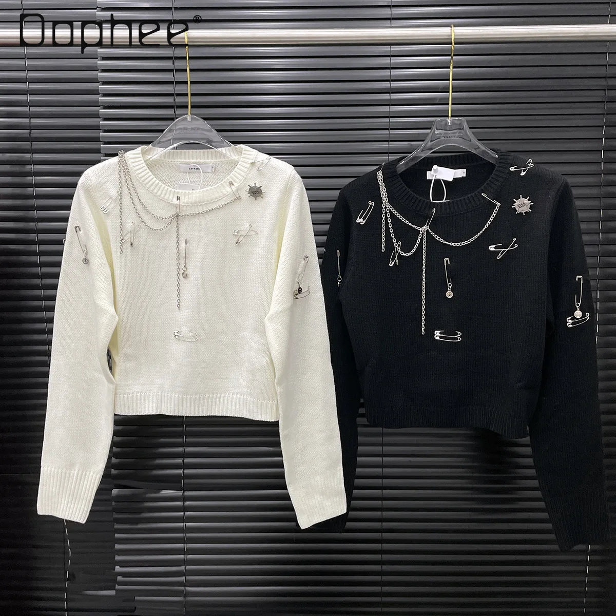 

Street Fashion Chain Pendant Distressed Knitted Pullover Women Autumn New Sweet Spicy Girl Loose Casual Short Knitted Sweater