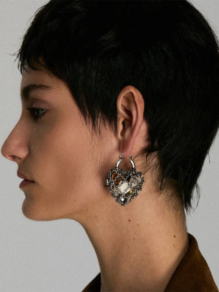 

Cut-out Heart Earrings In Vintage Style Are Party Gifts For Women's Jewelry Accessories