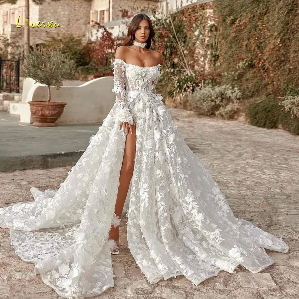 

Loverxu A-Line Vintage Wedding Dresses Strapless Vestido De Novia Lace Embroidery 3D Flowers Split Custom Made Bridal Gowns