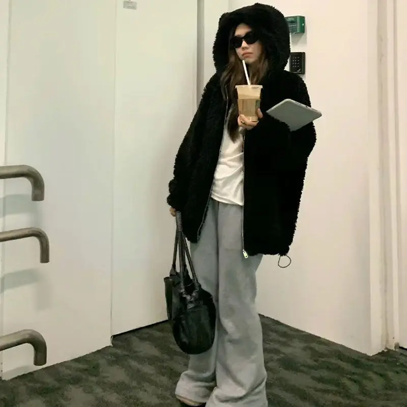 2025 جديد لطيف فتاة آذان الدب الصغير تقليد صوف الضأن سستة معطف مقنع جمع موضة غير رسمية اتجاهات متعددة الاستخدامات كسول الرياح