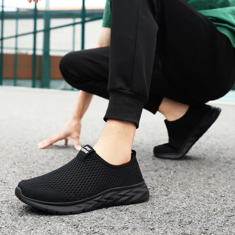 Men Mesh Slip On Sneakers Breathable Casual Running Shoes Lightweight Comfortable Sports Shoes Outdoor Walking Jogging Footwear