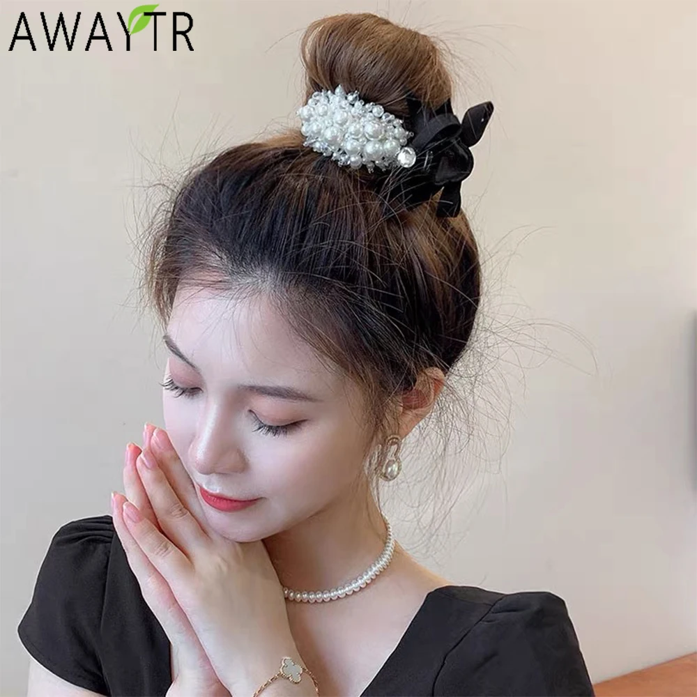 

AWAYTR Luxury Pearls String Hair Claws Bowknot Hair Clips Crab For Girl Gift Hair Accessories Valentine Headwear