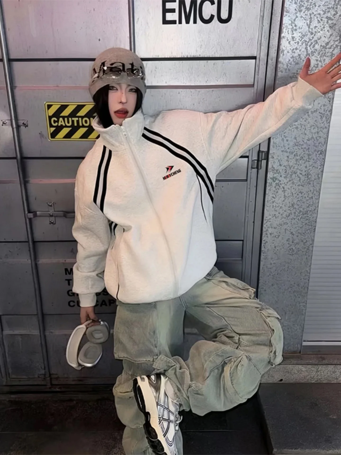 

Американское уличное худи на молнии из утолщенного флиса с полосатым буквенным принтом, осенне-зимнее, повседневное, комфортное, с длинными рукавами