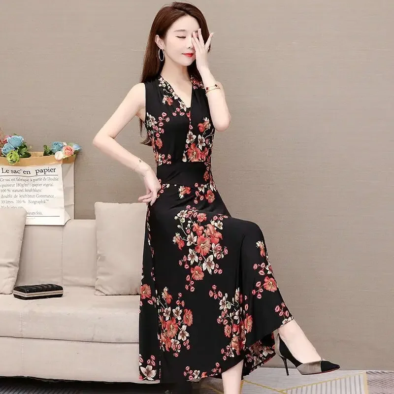 Sleeveless Dress Women Summer Long Beach Dresses New Middle-aged Oversized Large Swing Long Skirt