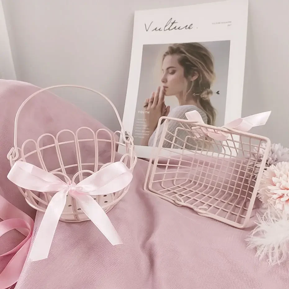 Girl's Heart Pink Bow Desktop Miscellaneous Storage Shopping Basket Cute Hand Basket Photo Props Iron Art Basket Desktop Storage