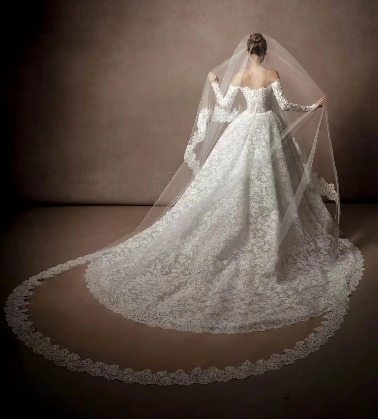 Full Sleeve ,Sweetheart Lace Wedding Dress ,A Line Luxury Bridal Gowns With Train ,Bohemian Noivas Chic  DW971