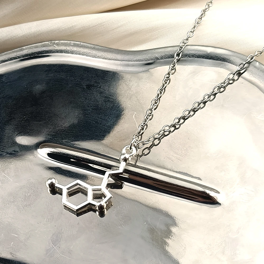 Creative Dopamine Style Chemical Molecule Pendant Necklace Exquisite Minimalist Clavicle Chain Personal Trendy Neck Jewelry Gift