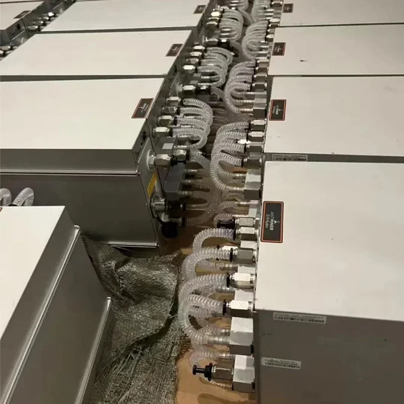 Antminer S19Pro Hyd 184T آلة تعدين البيتكوين Antminer S19 Pro Hydro 184T
