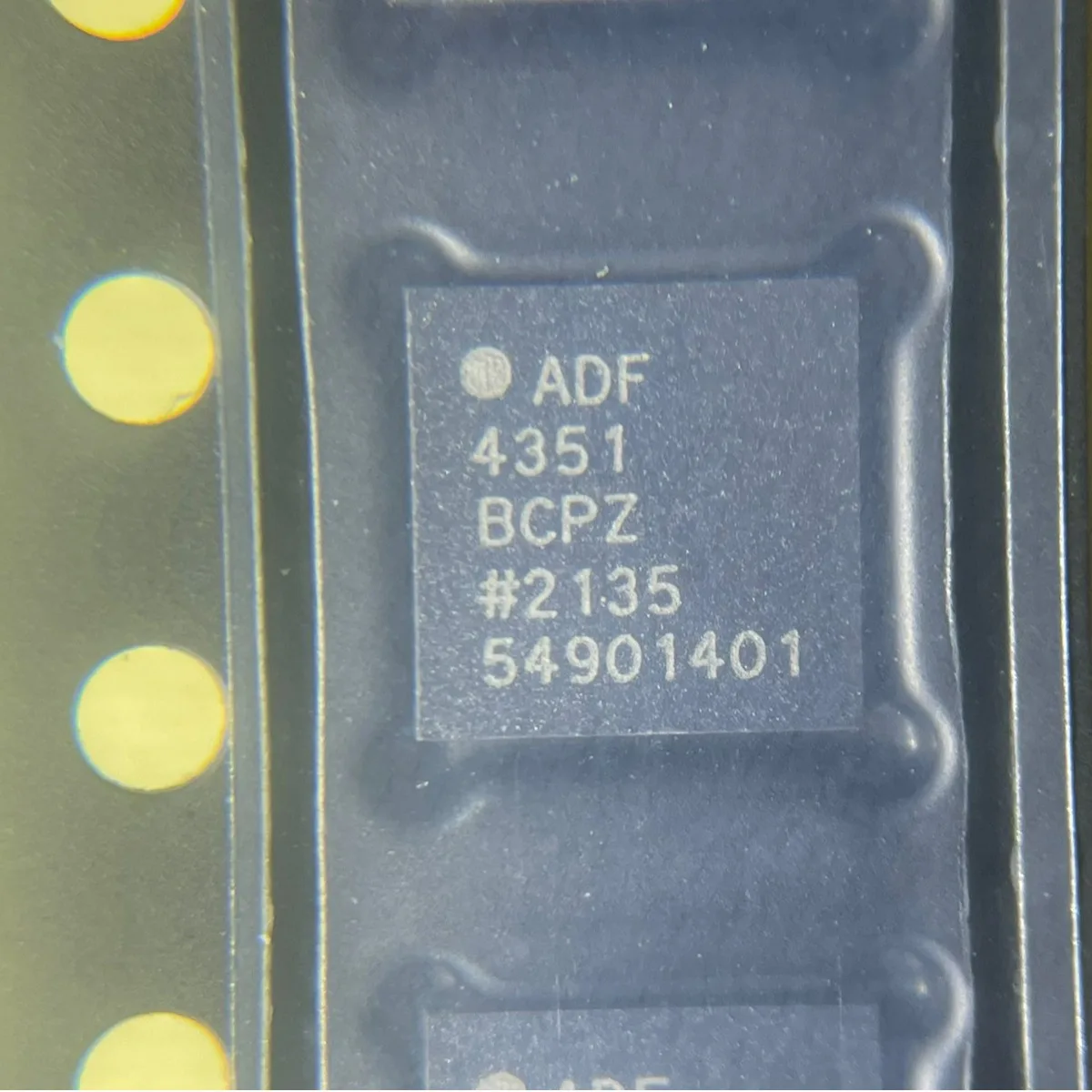 

Оригинальный ADF4351BCPZ ADF4351BCPZ-RL7 синтезатор частоты LFCSP-32 IC чип интегральная схема