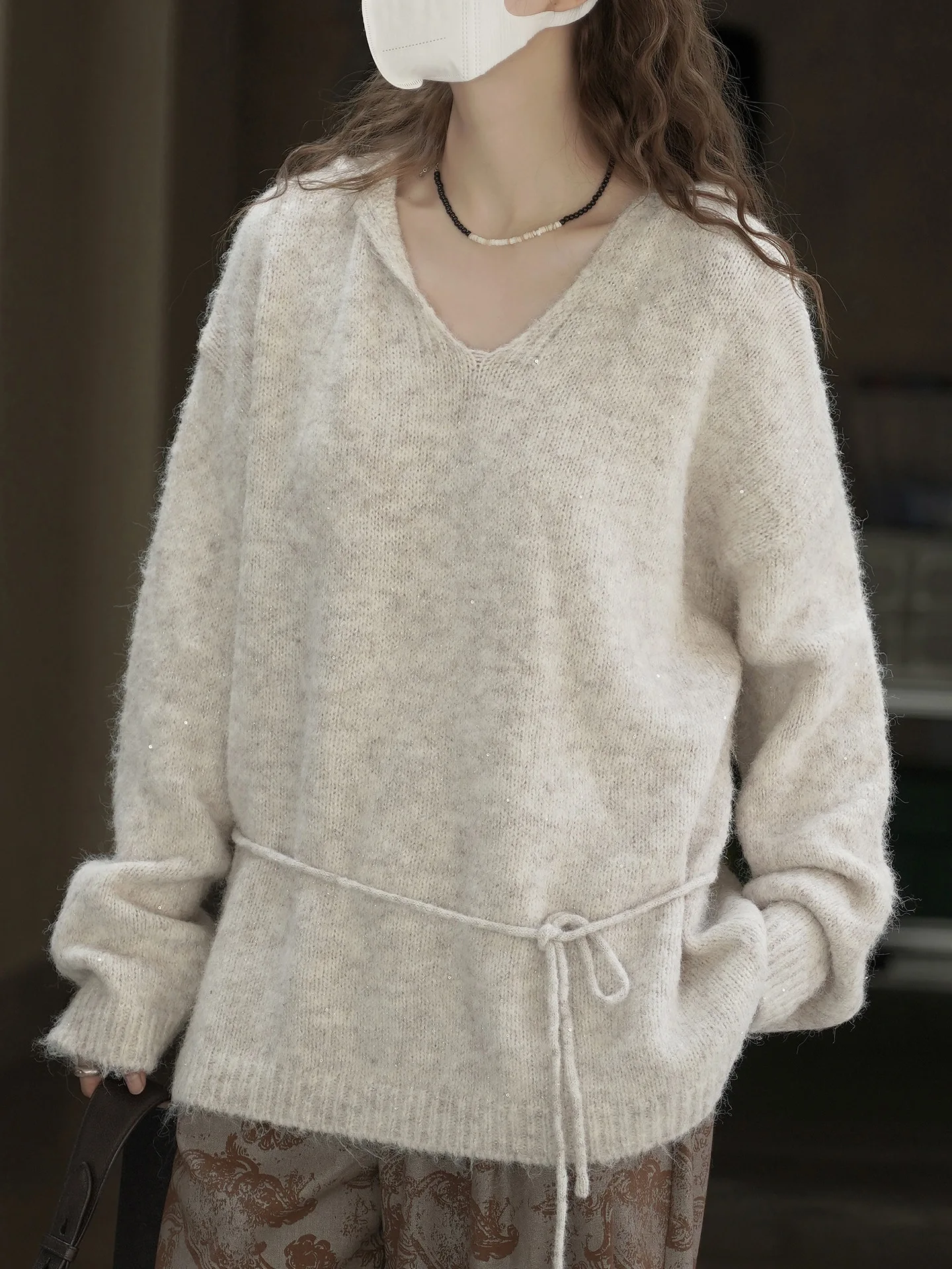 Nueva versión coreana de invierno, suéter de lana con capucha en la cintura con lazo, top informal con cuello en V para mujer