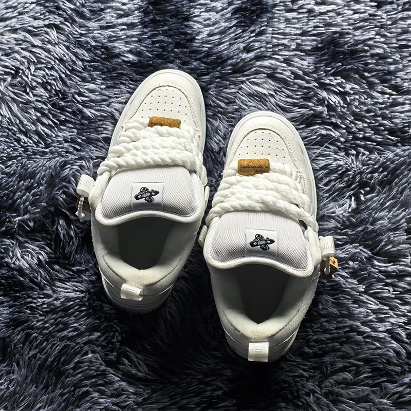 Simple White Sneakers for Couples, Thick-Soled White Loafers, Large Size Shoes for Men, Suitable for All Seasons, Casual Shoes, Versatile Casual Sneakers