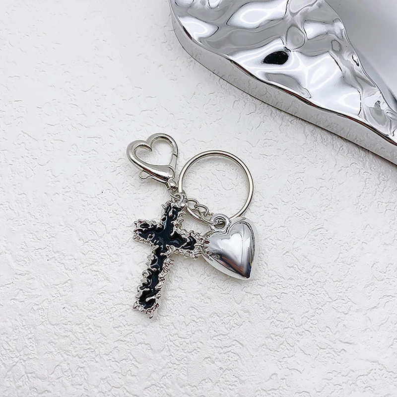 Y2L Love Heart Cross Keyring Vintage Metal Keychain Fashion Key Holder For Girls Ins Style Bag Pendant Decoration