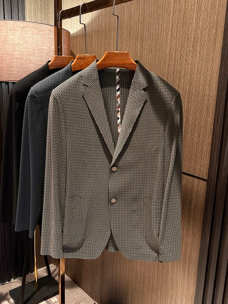 

Удобный дышащий эластичный мужской повседневный костюм, осенняя новинка, высококачественный полиэстер, модный городской стиль, длинный рукав