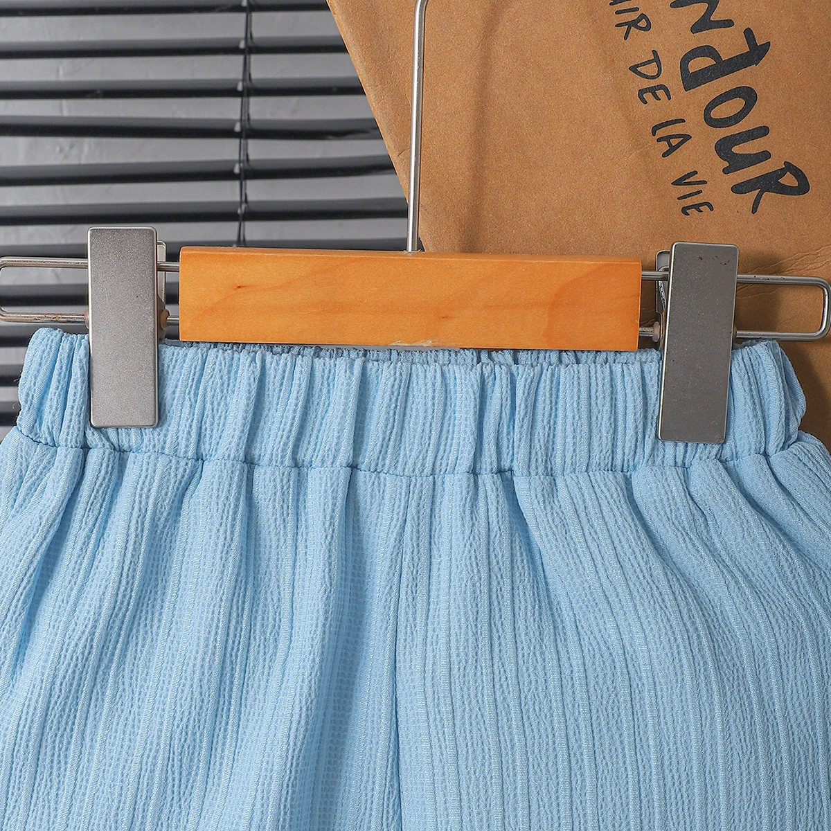 New summer men's short-sleeved woven pure blue button pocket + loose shorts two-piece set image 5