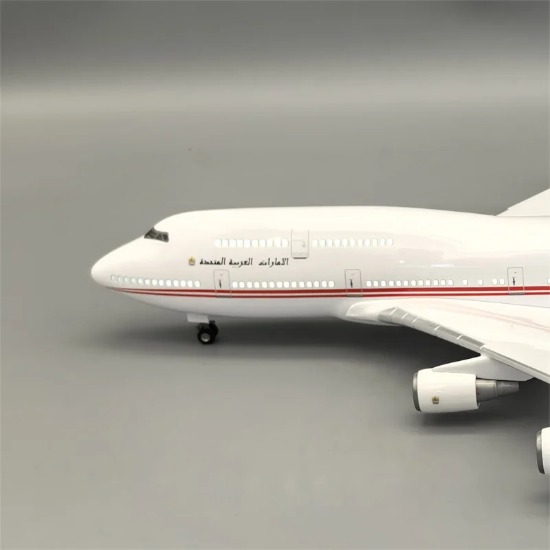 新製品 1/160 ダイキャストモデル エミレーツ航空 プレジデンシャルプレーン B747 レジン製飛行機 ライト付き 航空コレクション ディスプレイ ギフト