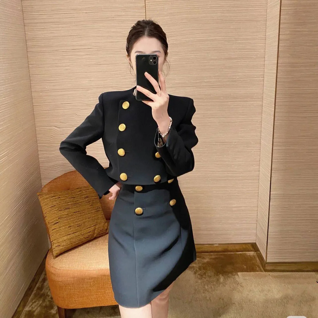 2024 New Autumn Fashion Black Pencil Skirts Womens High Waist Back Zipper Gold Buttons Decoration Slim Elegant Chic Skirt