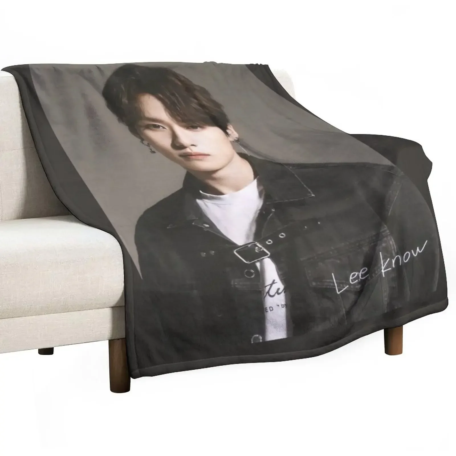 Lee know Throw Blanket warm winter Cute Custom Blankets