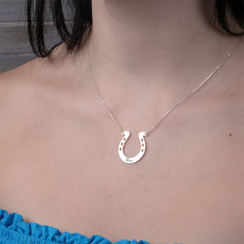 

Ожерелье с подвеской в форме подковы из нержавеющей стали по индивидуальному заказу, значимое ожерелье, сувенирный подарок