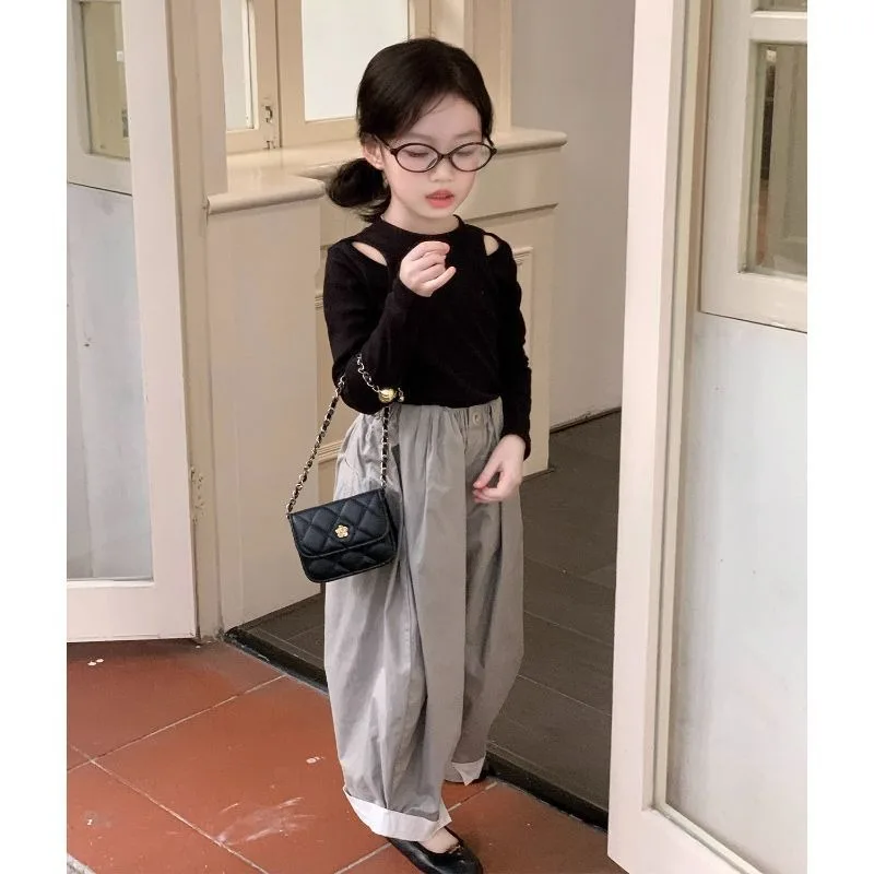 

Комплект из двух предметов для девочек, осенний милый модный черный однотонный топ с открытыми плечами и круглым вырезом, длинными рукавами, серые свободные повседневные брюки