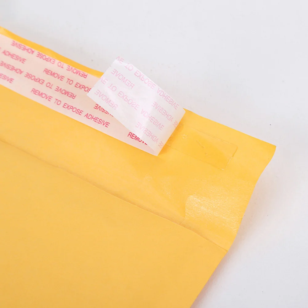 25Pcs Bubble Padded Kraft Paper Envelopes Self Sealing Lightweight Mailing Bags Waterproof Shockproof for Documents Package