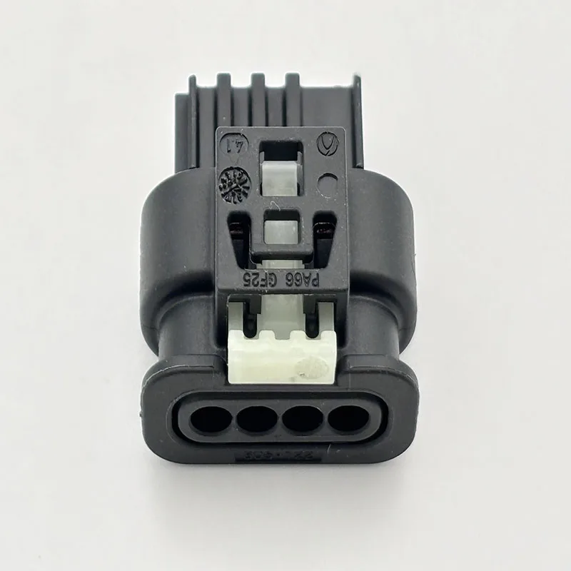 4 Pin PA66 GF25 Automobile Waterproof Connectors Parts For Benz