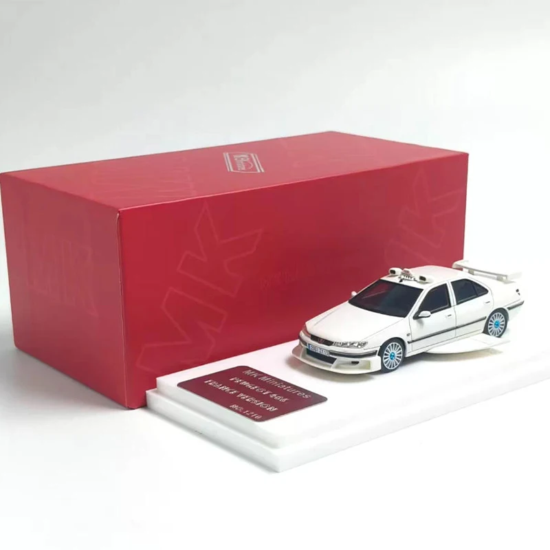 1:64 Scale 406 407 Taxi Sport Car Simulation Resin Model Movie Fan