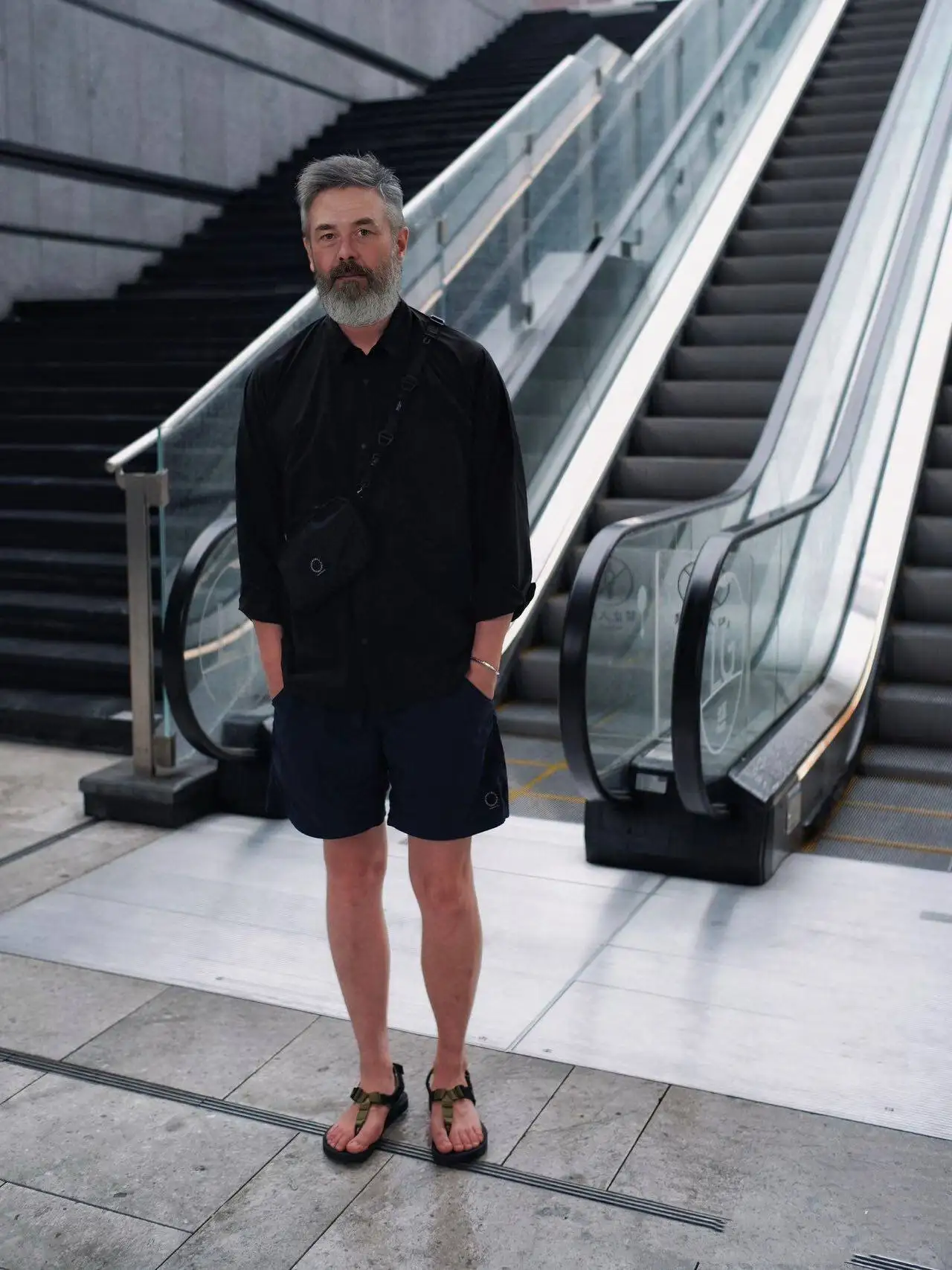 

Легкая тканевая рубашка Yamaichi Mountain Way серии UL для походов, с защитой от солнца, длинным рукавом, свободного кроя, с деталями из полиэстера.