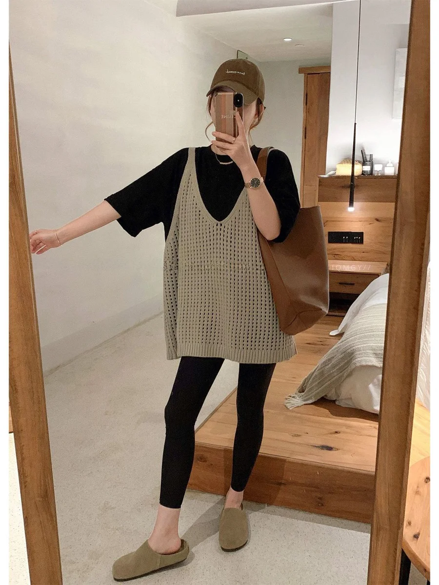 

Light Beige Hollow out Knitted Vest Women's Loose Fit Top Layering Tank Top Spring 2026 New Style Big Size Outwear