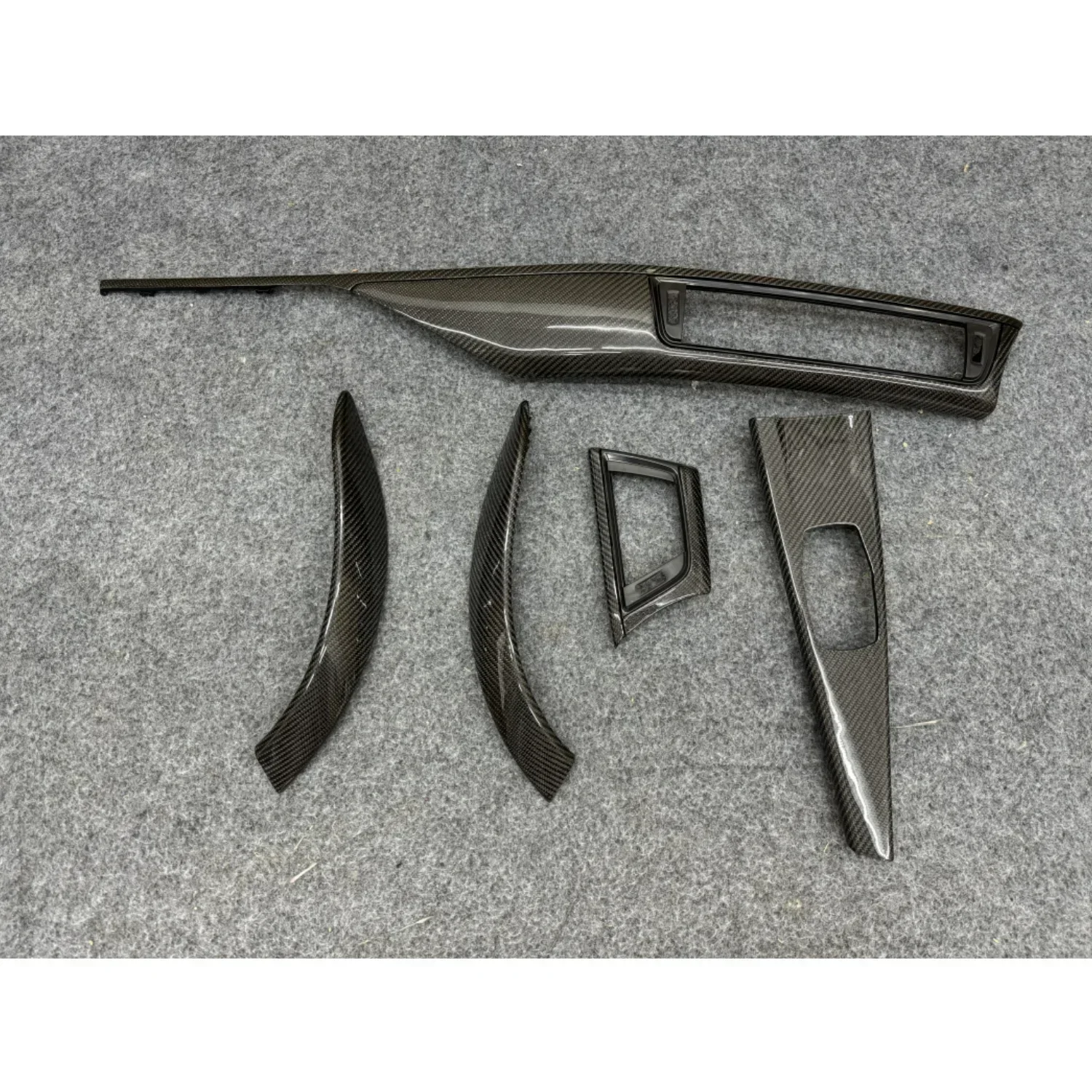 High Configurationmotive Carbon Fiber Interior OEM Replacement Interior Suitable For BMW M4 F82 Carbon Fiber Interior
