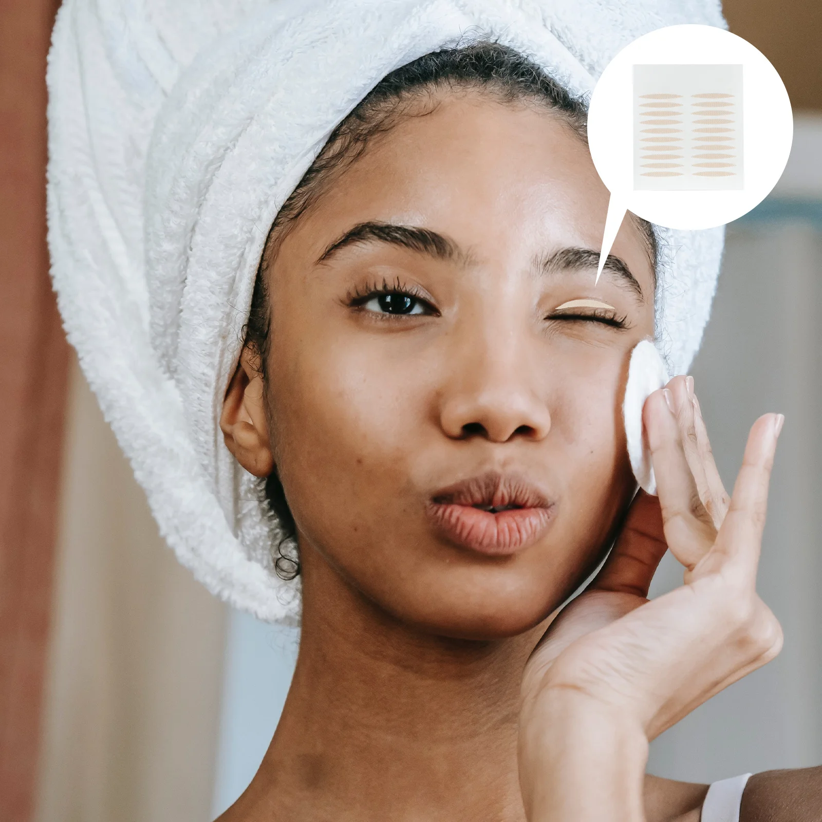 

Natural Eyelid Patches Invisible Eye Stickers Premium Material Easy to Apply Remove Long Lasting Beauty Eyelid Tape for Girls