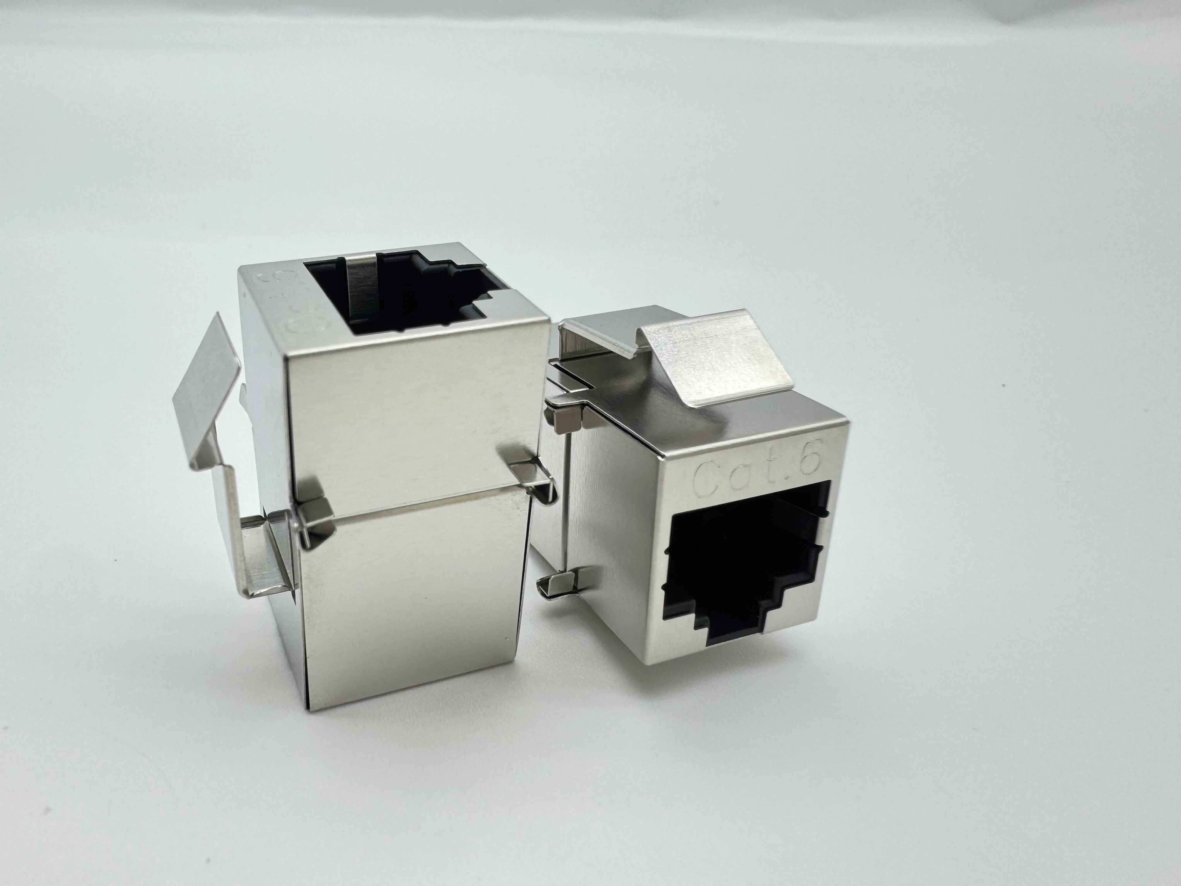 สายเคเบิลอีเธอร์เน็ต Cat6 แบบมีฉนวนป้องกัน RJ45 8P8C ประสิทธิภาพสูง สำหรับการส่งข้อมูล