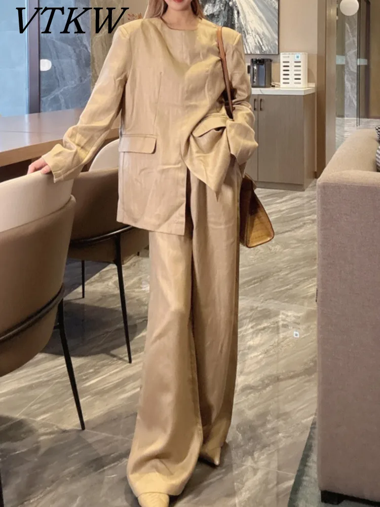 

VTKW High-quality Solid-color Versatile 2025 Spring Elegant New Women's Blazer - Exquisite Set Fashionably Simple Two-piece Set