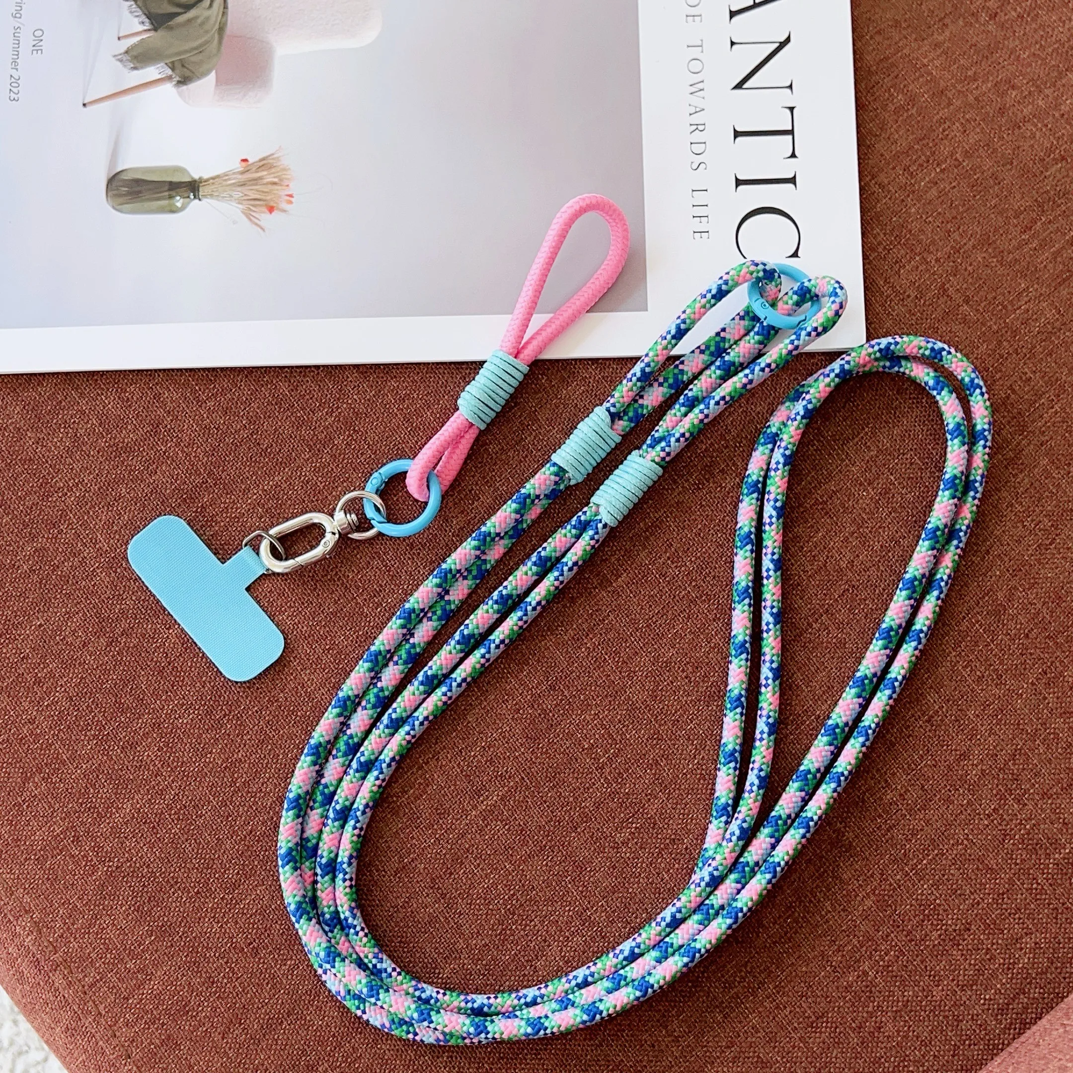 

Mobile Phone Lanyard Cross-body Carryable Lengthening Anti-lost Mobile Phone Chain Versatile Contrasting Color Double Ring Knot