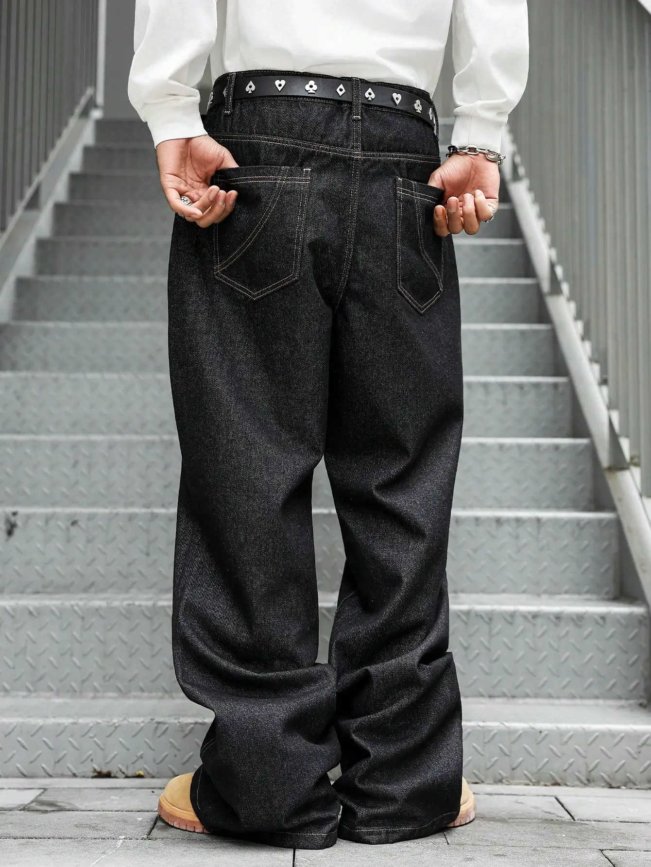 Men's Fashion Trend Casual Patchwork Distressed Flared Black Jeans, Loose, Comfortable, and Breathable Style.