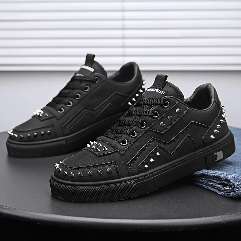 

Дышащие и удобные кроссовки, новейшие мужские модные повседневные туфли с заклепками, весенне-осенняя уличная спортивная обувь