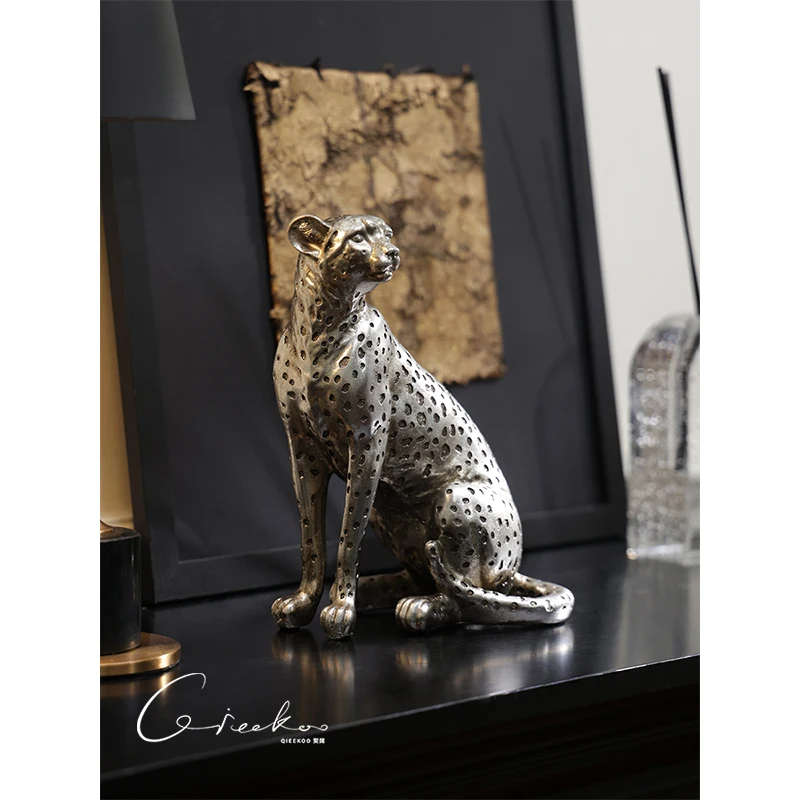 Home American Leopard Jubilee Series Silver-plated Cheetah Sculpture Table Decoration Ornament Living Room Art Installation
