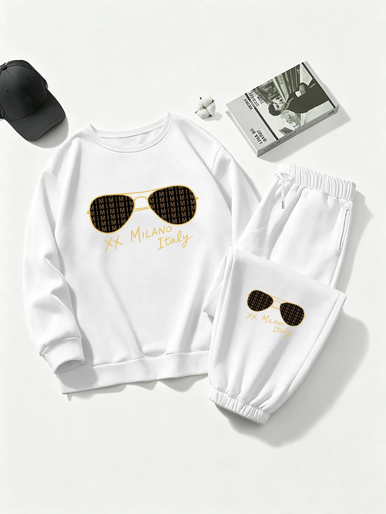 

Light Luxury Retro Style Casual Sweatshirt Set, Women's Two-Piece Set with Milano Theme Print, Loose Fit Slimming Casual Outfit, Crew Neck Long-Sleeve Top and Jogger Sweatpants, Everyday Wear for Spring and Autumn, Women's Clothing