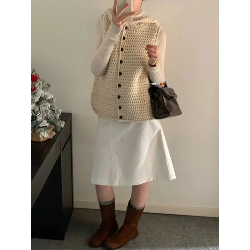 High-end thick needles foreign style age-reducing hooded knitted cardigan, vest jacket, women's stacked wear, sweater vest vest