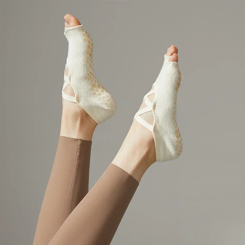 Calcetines de Yoga antideslizantes de silicona para mujer, calcetín de tobillo bajo con agarre para Pilates, sin espalda, cinco dedos, Pilates, Fitness, deporte, gimnasio, alo yoga