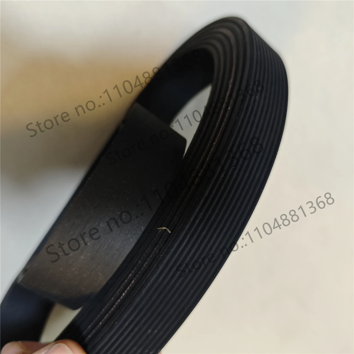 Rubber V-ribbed belt 12PK633