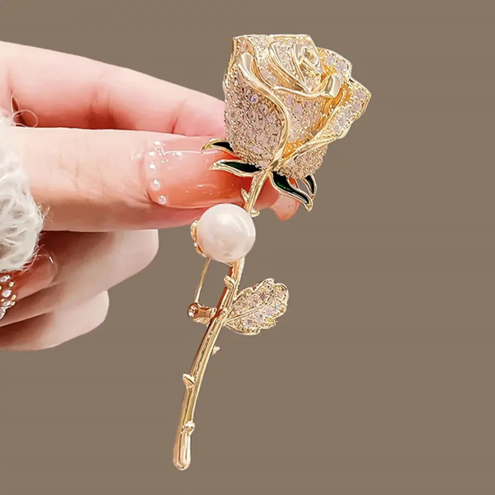 Vintage Rhinestone Rose Pearl Brooch Elegant Floral Lapel Pin Decorative Brooch For Blazer Coat Wedding Party Women Accessories 1pc. image 3