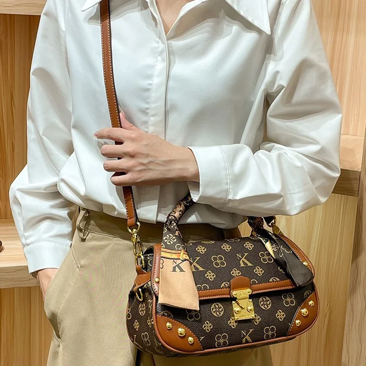 

High-End Luxury Shopper Solid Color Commuter Diaper Bags For Women Vintage Fashionable Elegant Leather Shoulder Tote