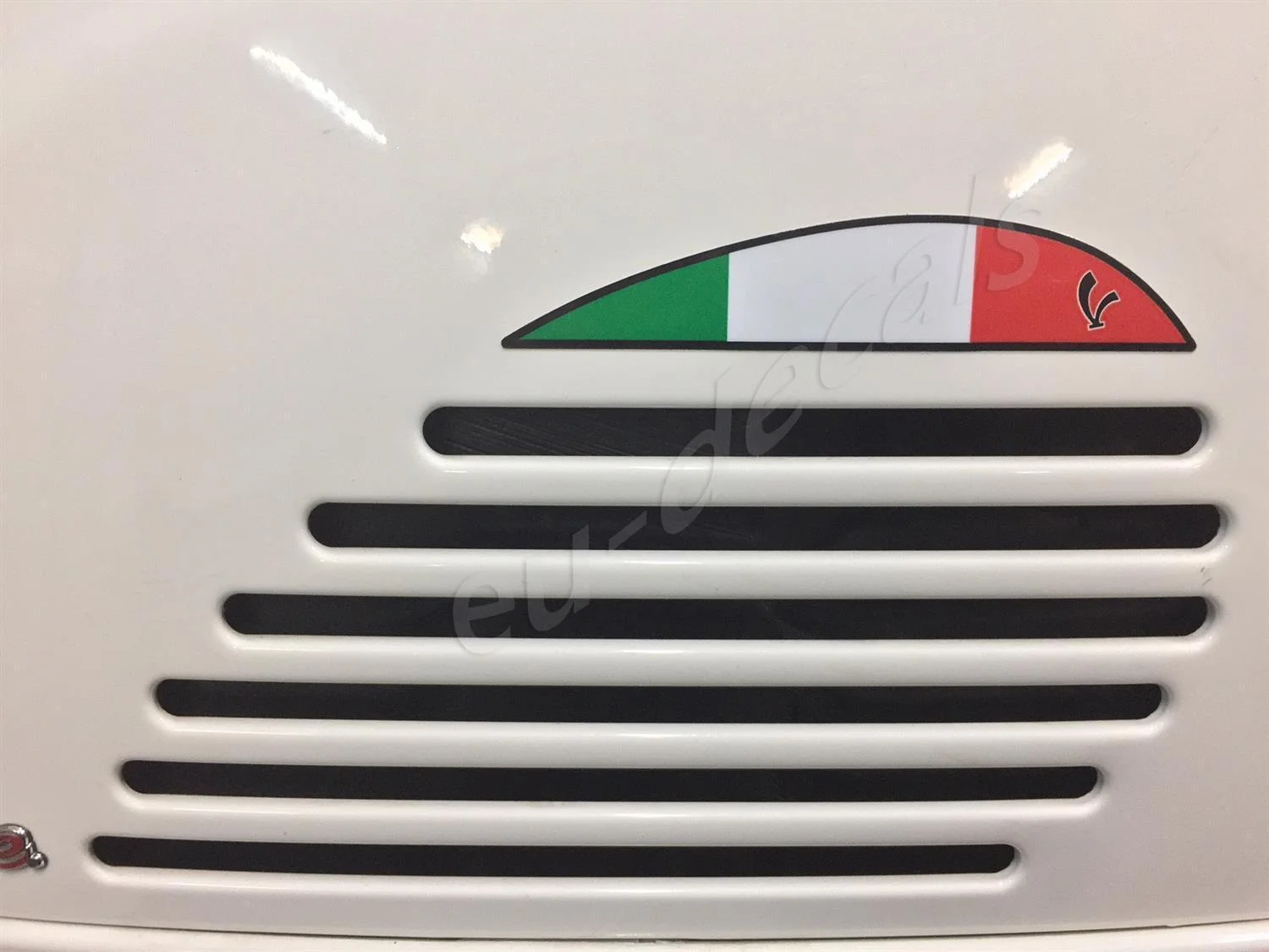 For Vespa GTS GTV GT side vent Extension Italian Flag sticker Decal Laminated