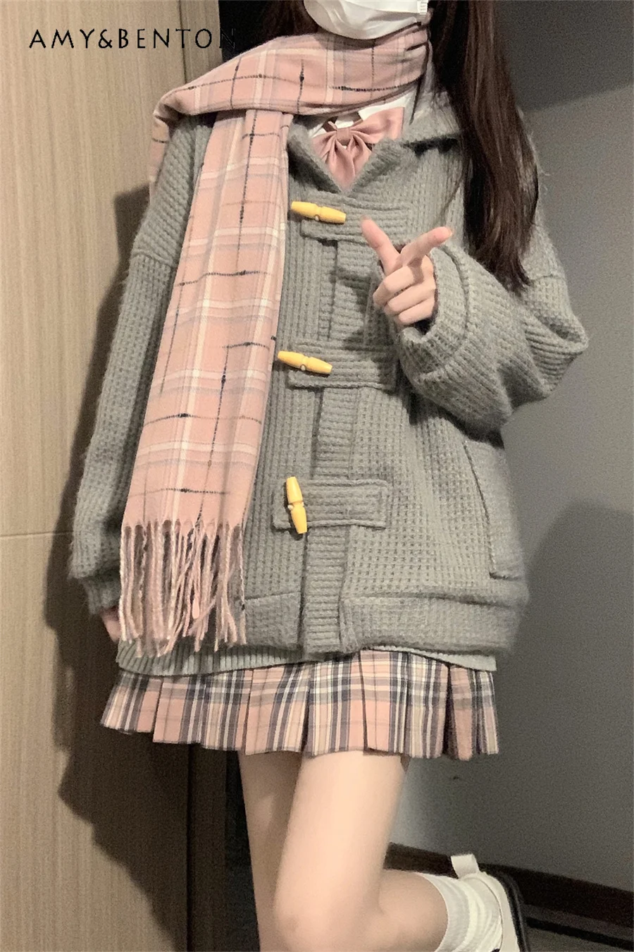 

2025 Autumn Winter New JK Soft Girl Horn Button Loose Sweet Thick Padded Coat Plaid Mid-Length Skirt Two-Piece Set