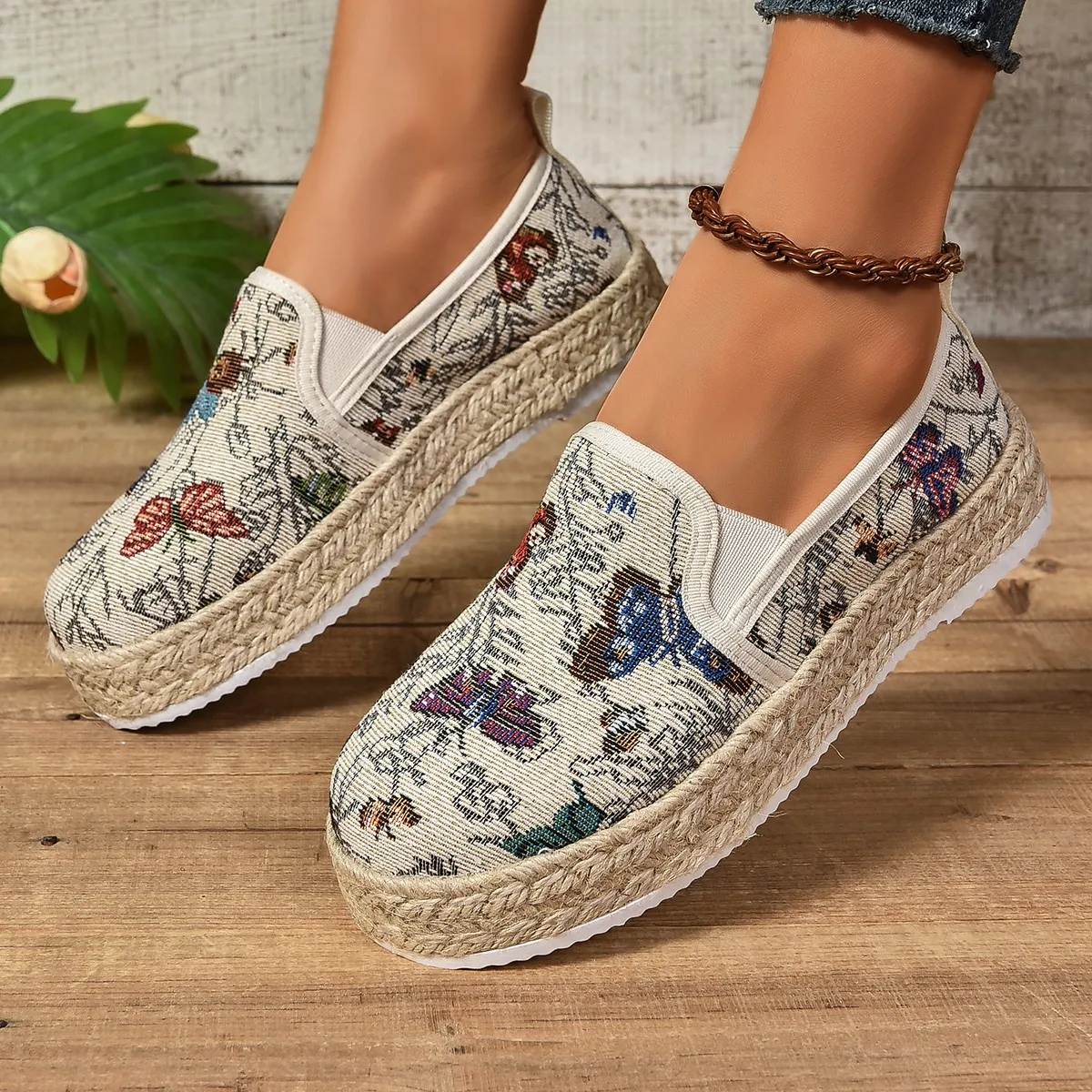 Women Flats Shoes 2024 Summer New Fashion Platform Loafers Flowers Casual Comfortable Sneakers Women Barefoot Shipping Shoes