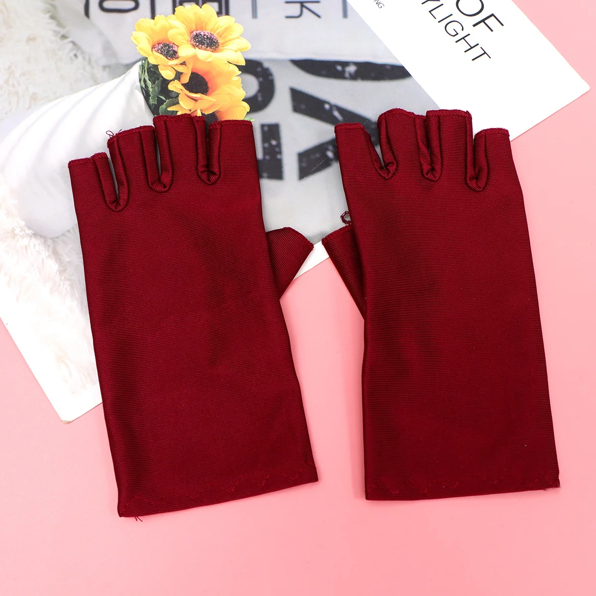 

2Pairs Anti Uv Gloves Half Finger Nail Art Manicure Gloves Black Lightweight Skin Protection Uv Shield Hand Protector for Nail